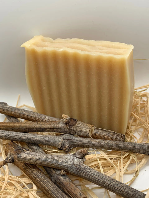Savon capillaire à l'huile d'arbre à thé (cheveux normaux à gras)